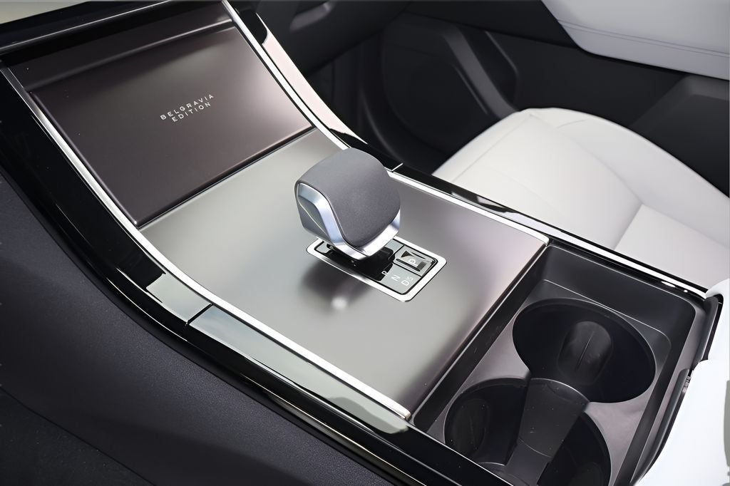 2026 Land Rover Range Rover Velar Base