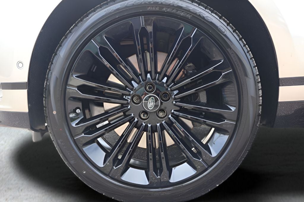2026 Land Rover Range Rover Velar Base