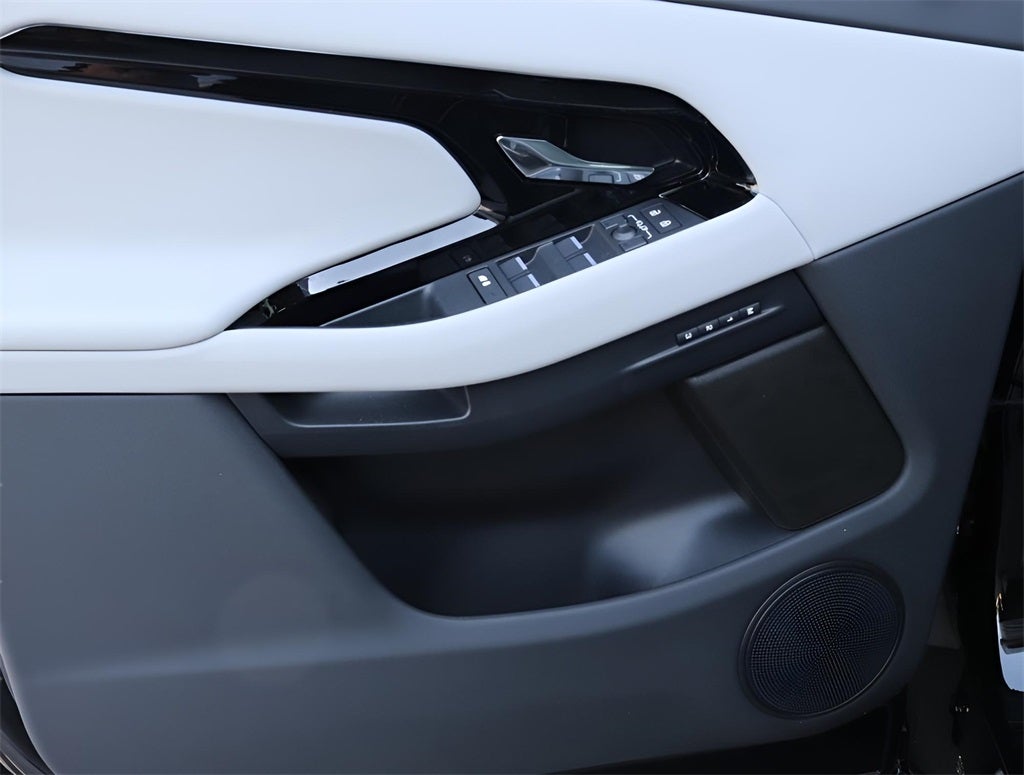 2026 Land Rover Range Rover Evoque Dynamic