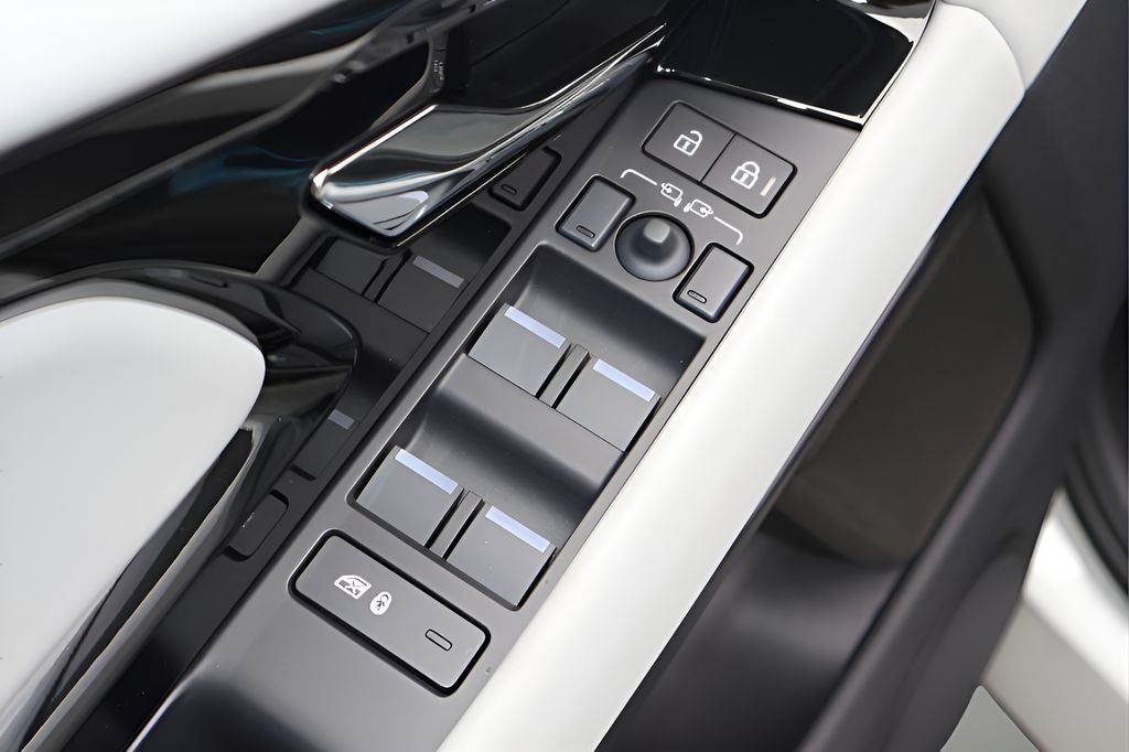 2026 Land Rover Range Rover Evoque Hoxton Edition