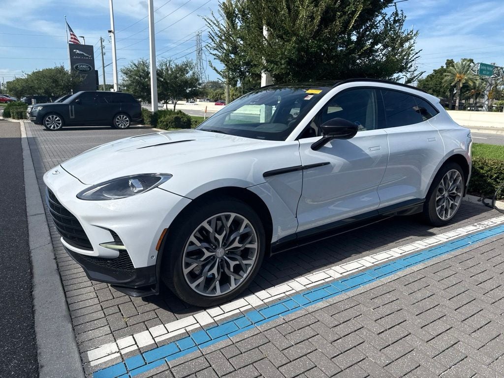 2023 Aston Martin DBX 707