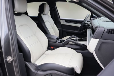 2024 Porsche Cayenne AWD
