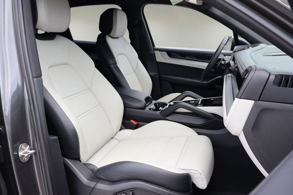 2024 Porsche Cayenne AWD