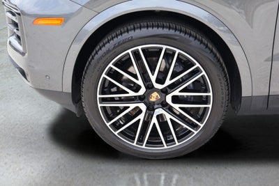2024 Porsche Cayenne AWD