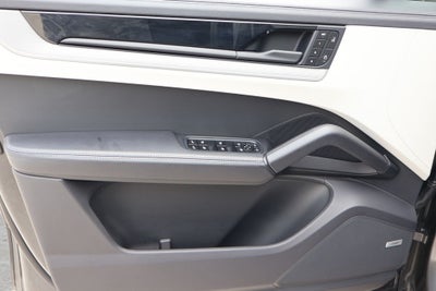 2024 Porsche Cayenne AWD