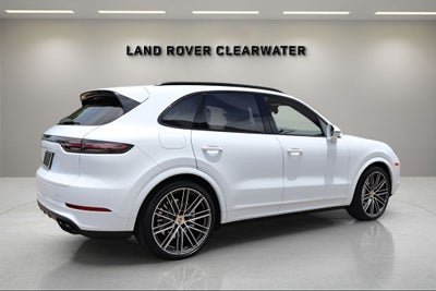 2023 Porsche Cayenne Turbo