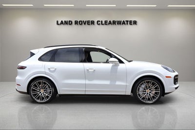 2023 Porsche Cayenne Turbo