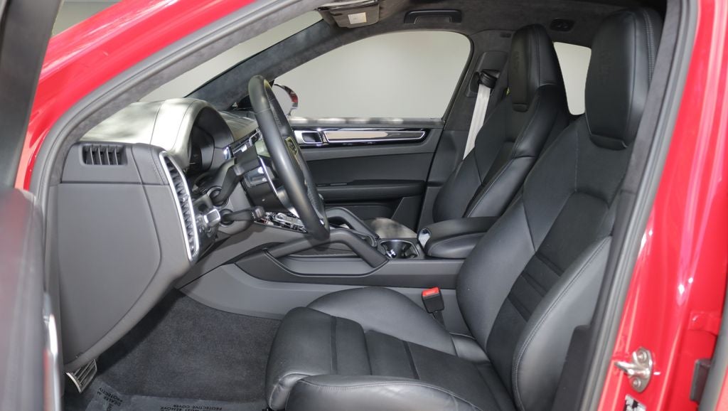 2023 Porsche Cayenne Coupe GTS