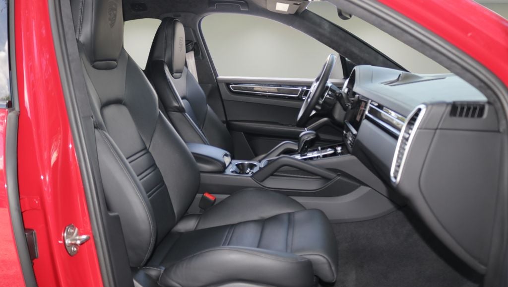 2023 Porsche Cayenne Coupe GTS