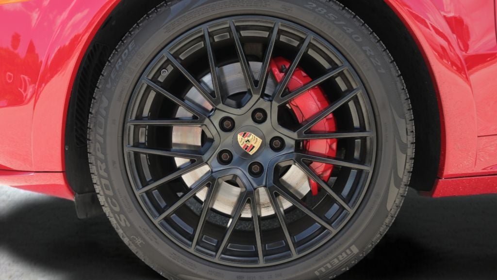 2023 Porsche Cayenne Coupe GTS