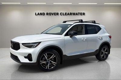 2023 Volvo XC40 B4 Plus Dark Theme