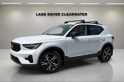 2023 Volvo XC40 B4 Plus Dark Theme