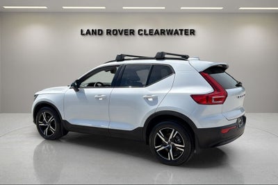 2023 Volvo XC40 B4 Plus Dark Theme