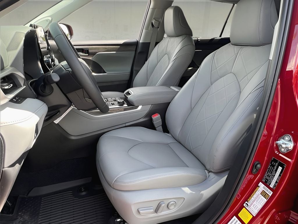 2026 Toyota Highlander Platinum