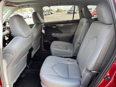 2026 Toyota Highlander Platinum