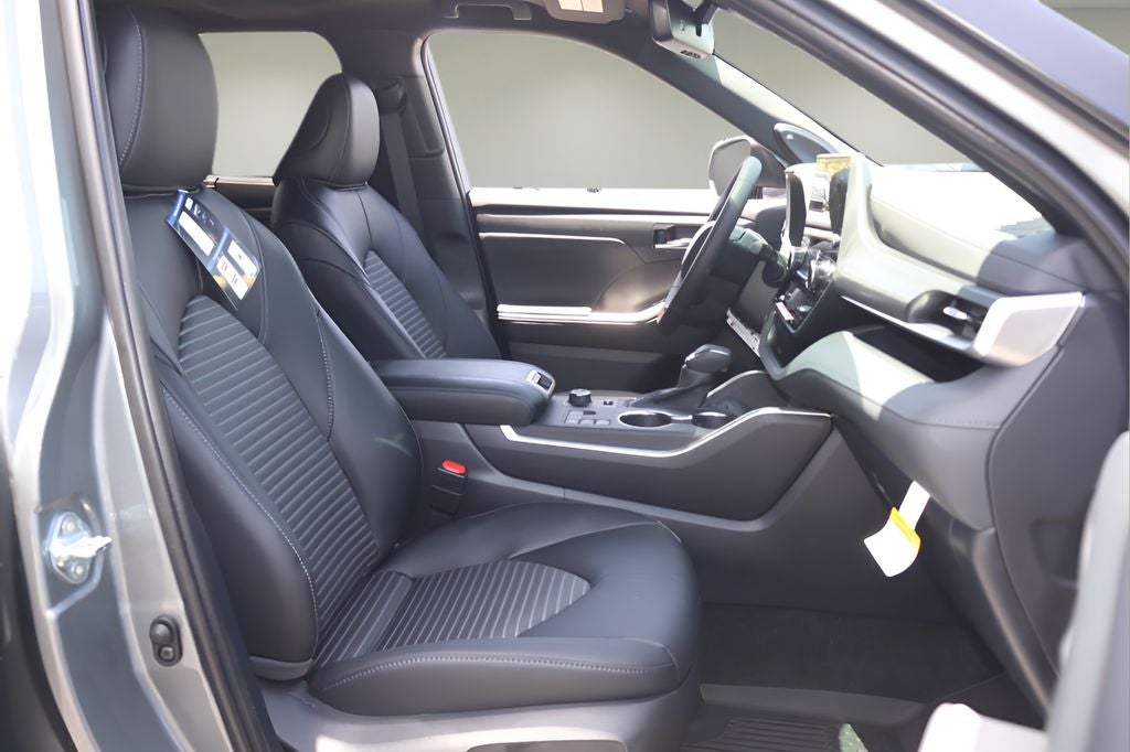 2026 Toyota Highlander XSE