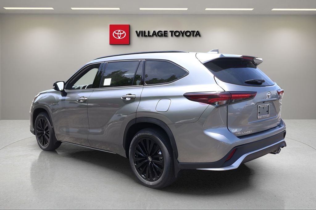 2026 Toyota Highlander XSE