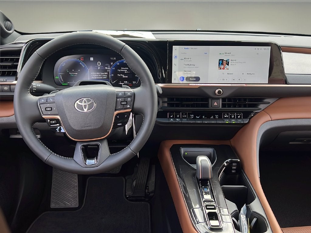 2026 Toyota Toyota Crown Signia Limited
