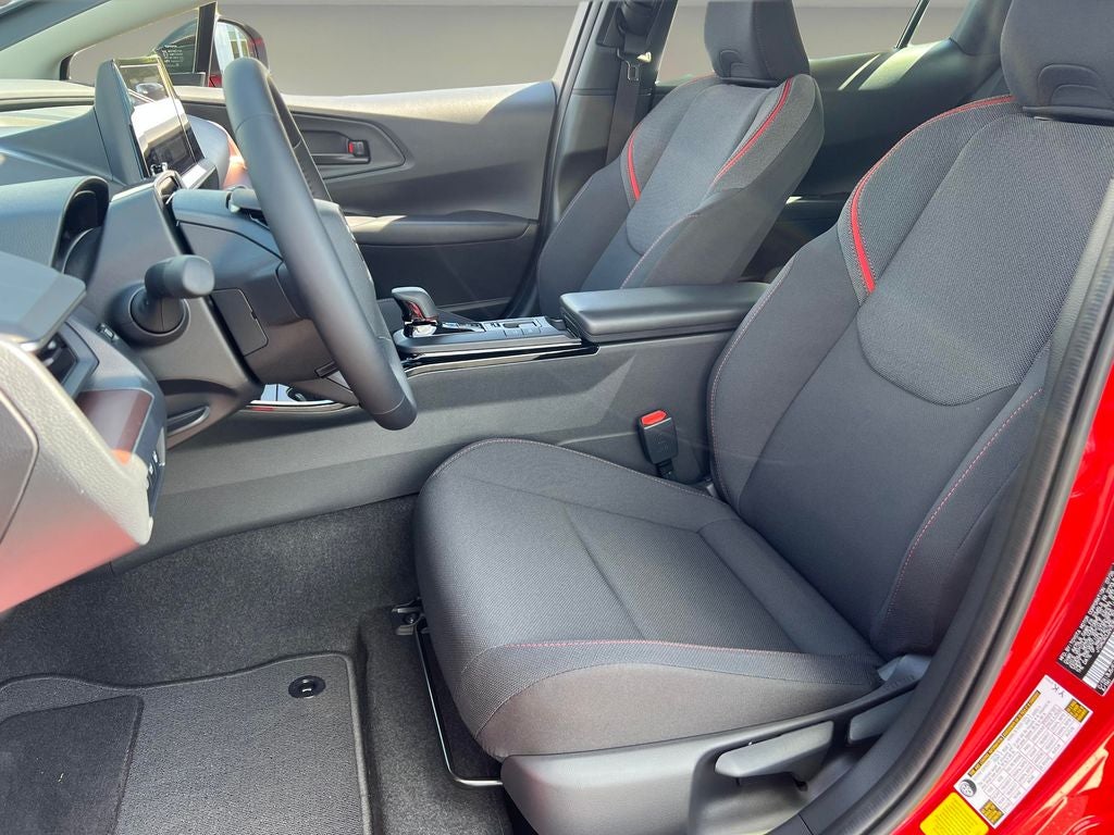 2027 Toyota Prius Plug-in Hybrid SE