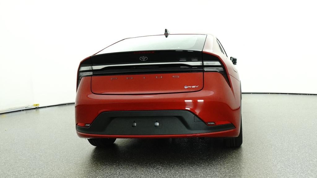 2027 Toyota Prius Plug-in Hybrid SE
