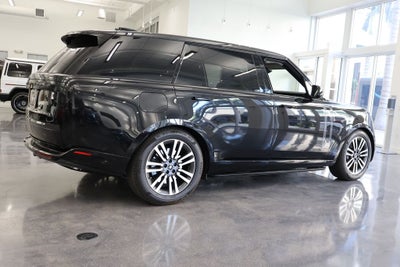 2025 Land Rover Range Rover SE LWB