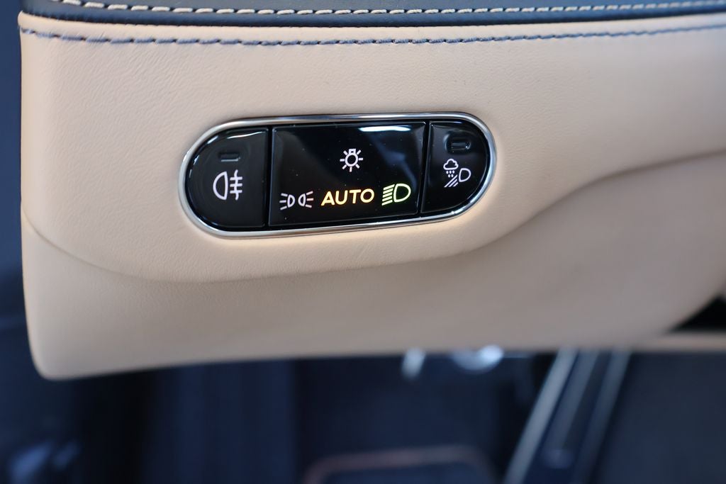 2026 Bentley Flying Spur Azure