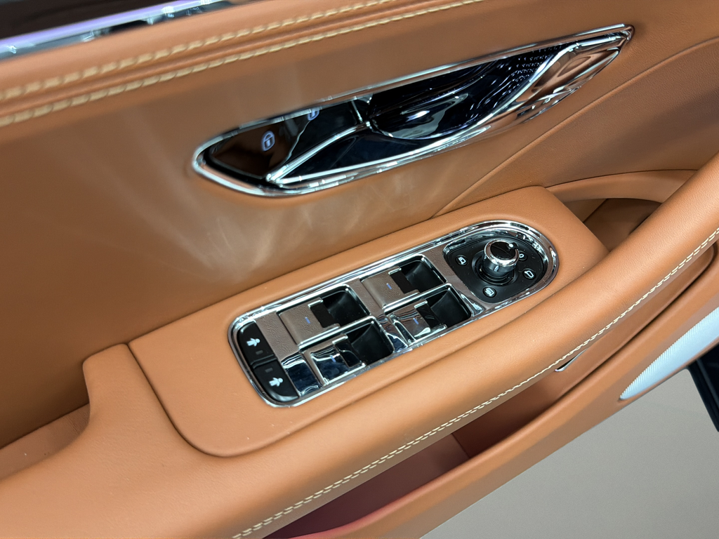 2026 Bentley Flying Spur Base