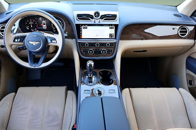 2025 Bentley Bentayga Base