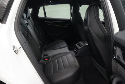 2024 Porsche Panamera Base