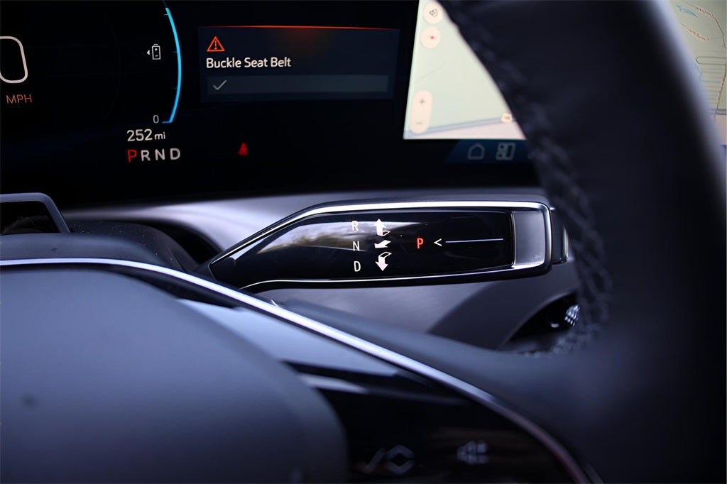 2026 Cadillac VISTIQ LUXURY