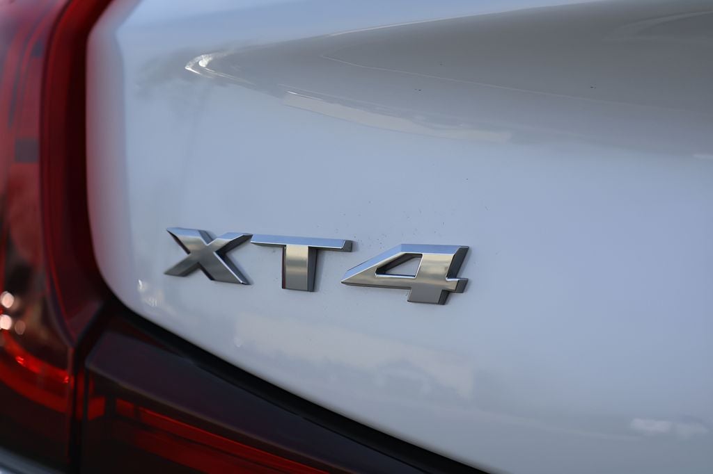 2020 Cadillac XT4 Premium Luxury