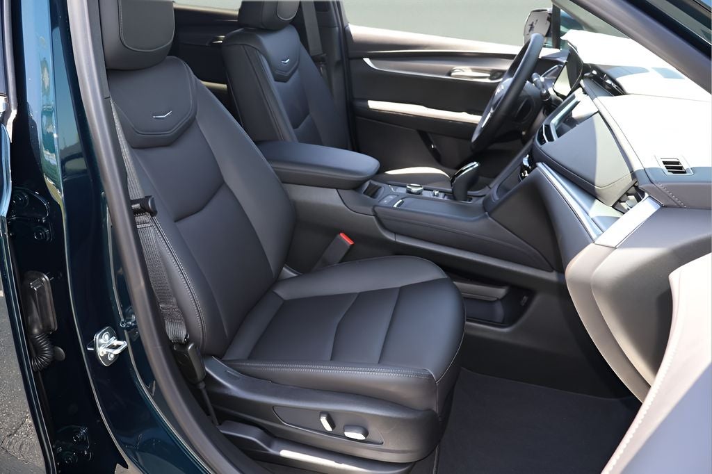 2026 Cadillac XT5 Luxury