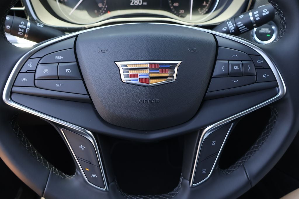 2026 Cadillac XT5 Luxury