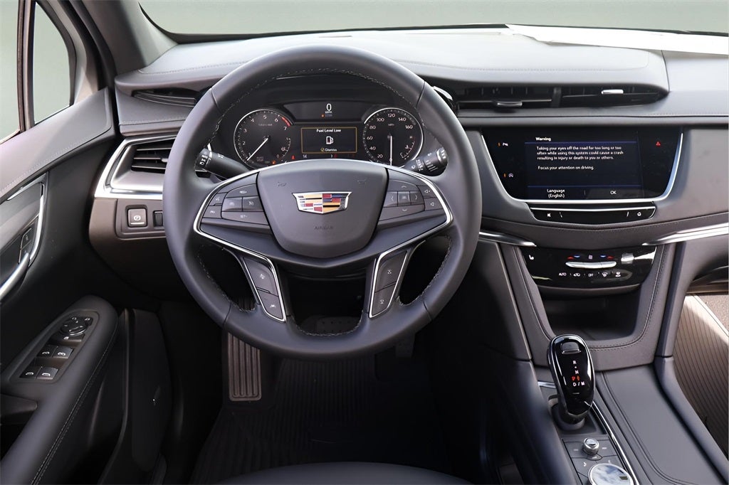 2026 Cadillac XT5 Luxury