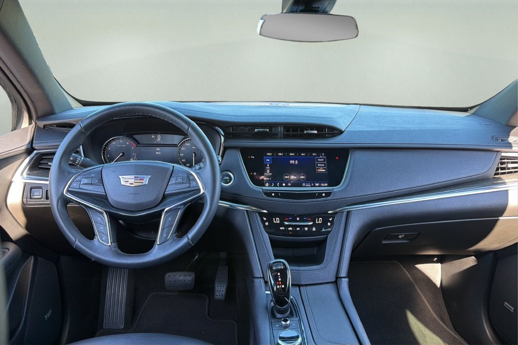 2022 Cadillac XT5 Premium Luxury