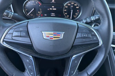 2022 Cadillac XT5 Premium Luxury