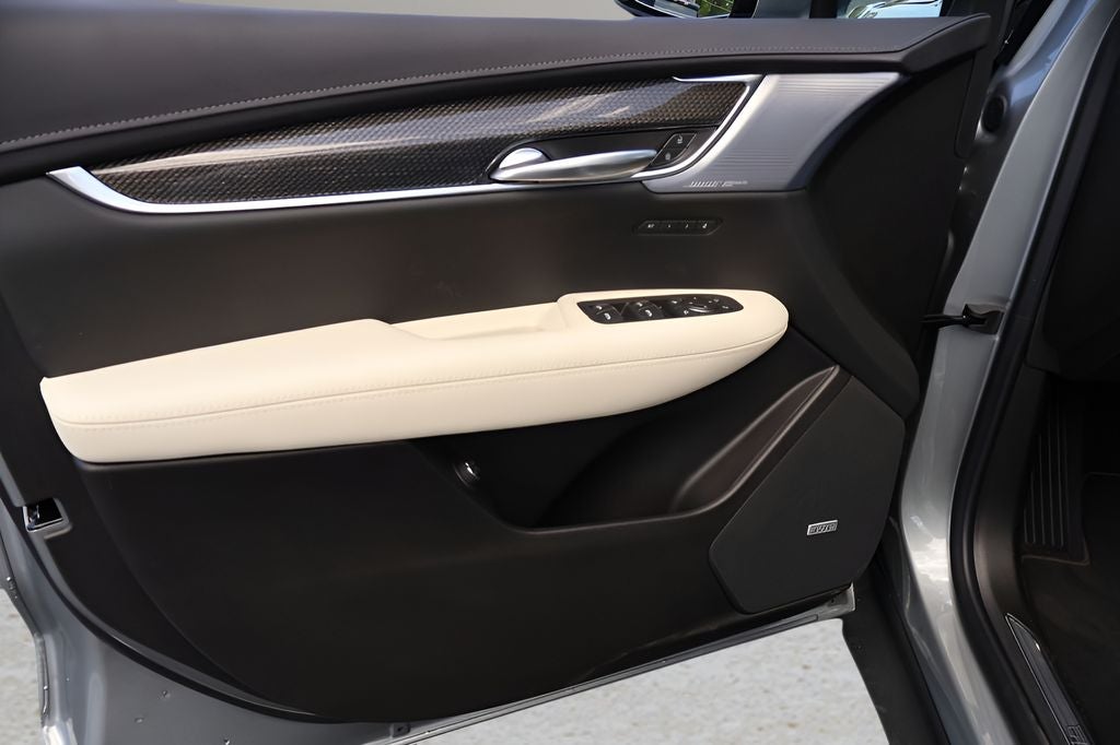 2026 Cadillac XT5 Sport
