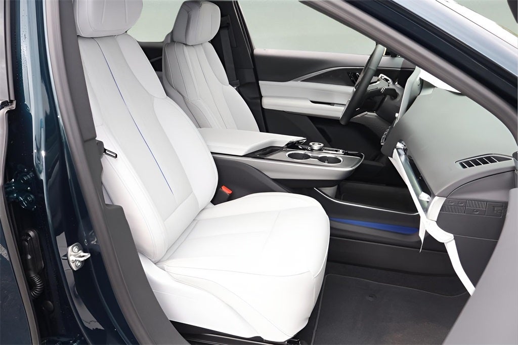 2025 Cadillac LYRIQ Luxury