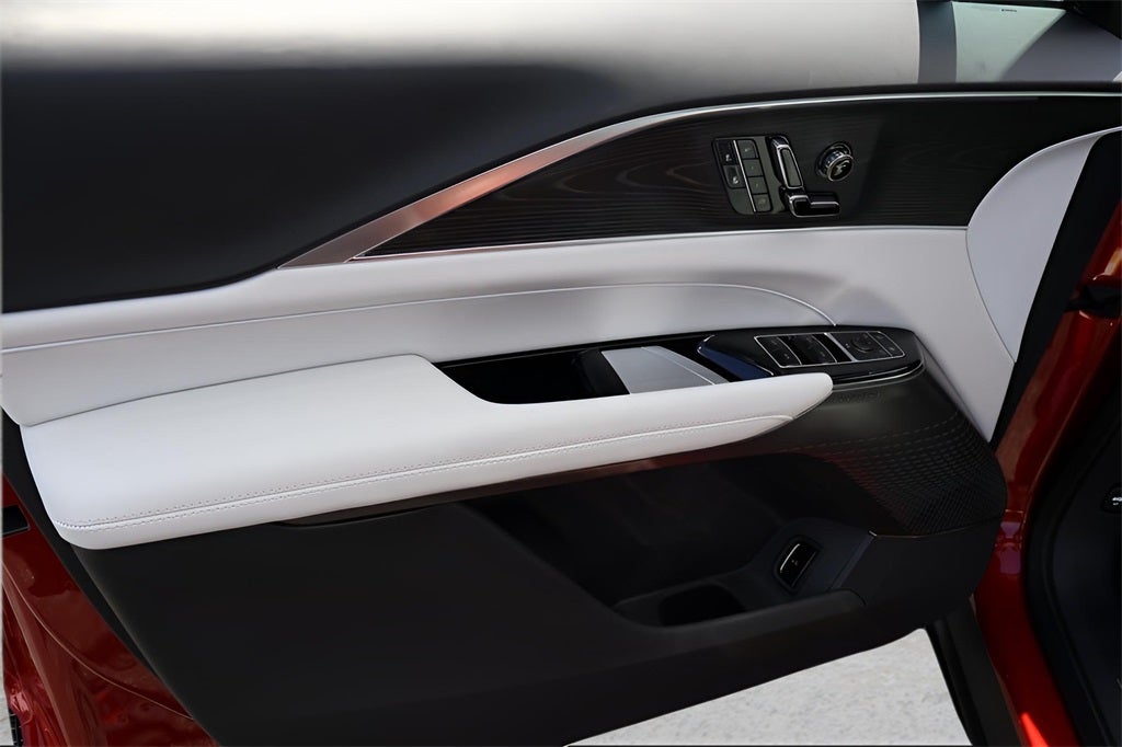 2025 Cadillac LYRIQ Luxury