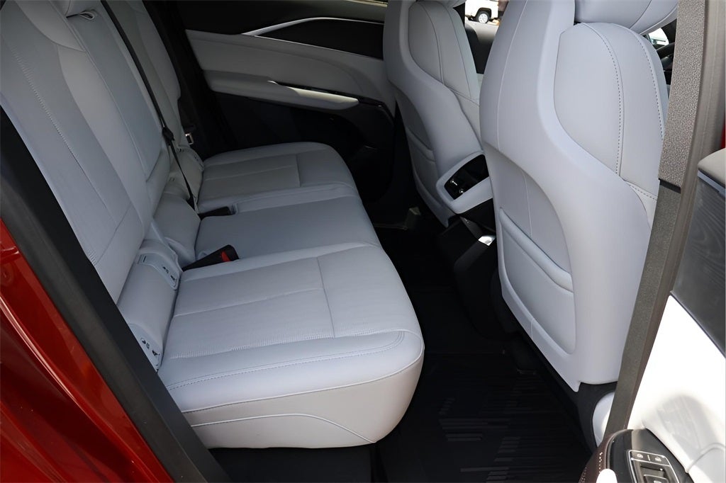 2025 Cadillac LYRIQ Luxury