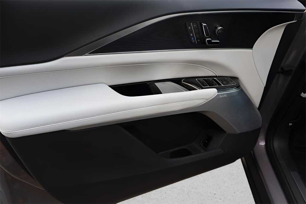 2026 Cadillac LYRIQ Premium Luxury