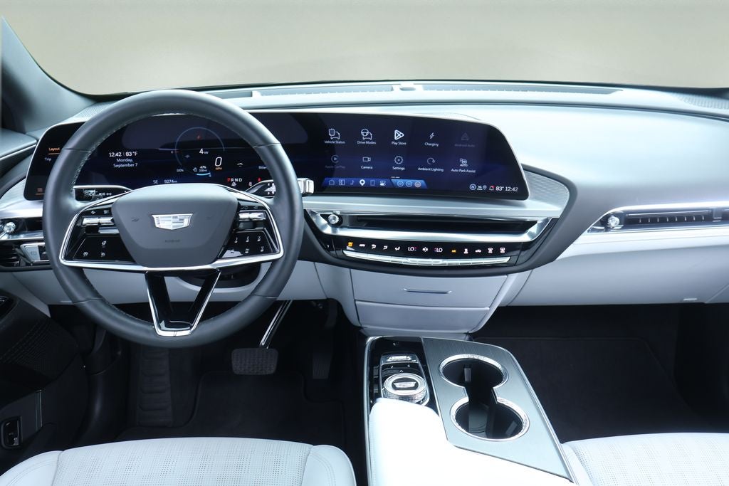 2025 Cadillac LYRIQ Sport