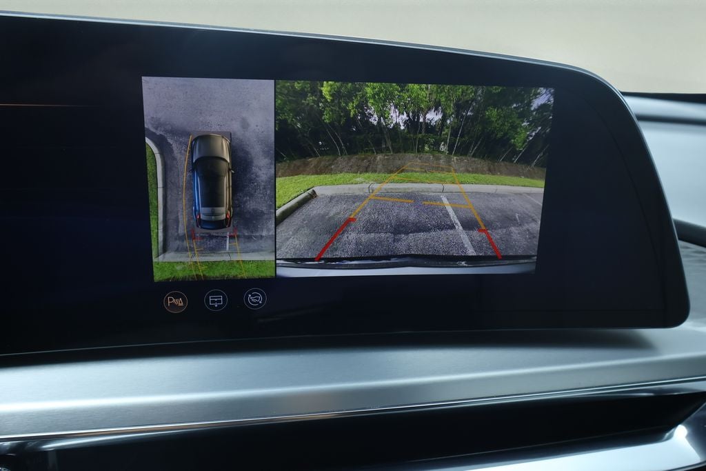 2025 Cadillac LYRIQ Sport