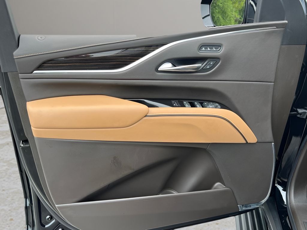 2022 Cadillac Escalade Premium Luxury