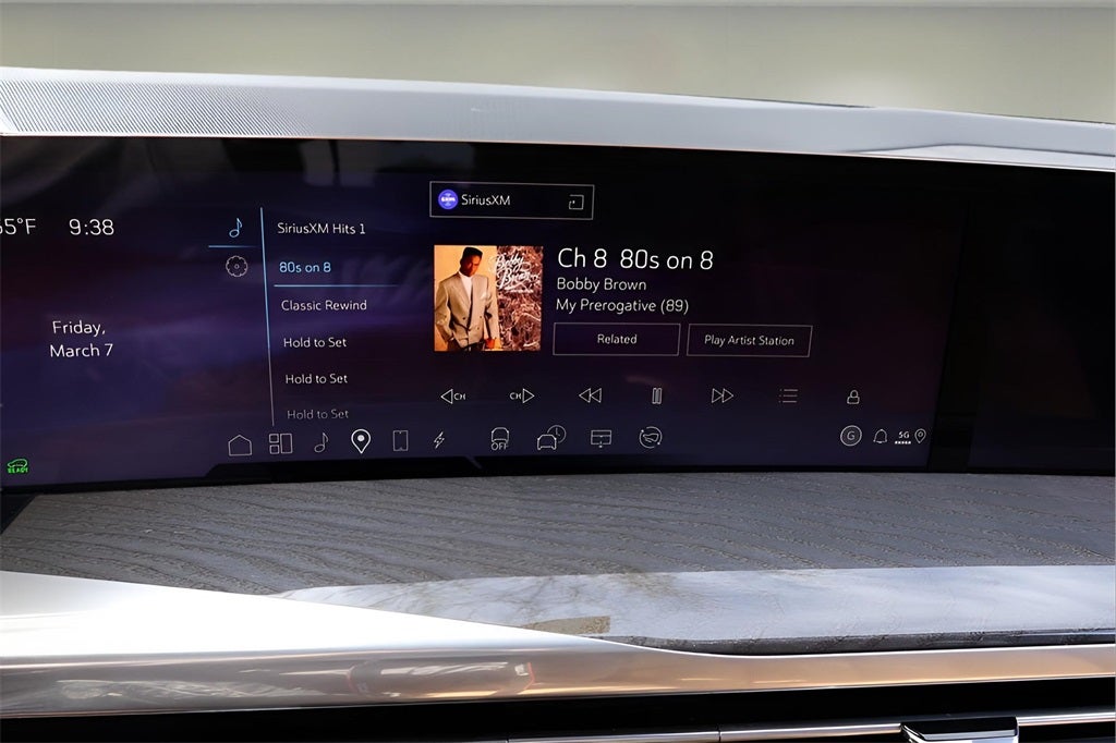 2025 Cadillac ESCALADE IQ Luxury 2