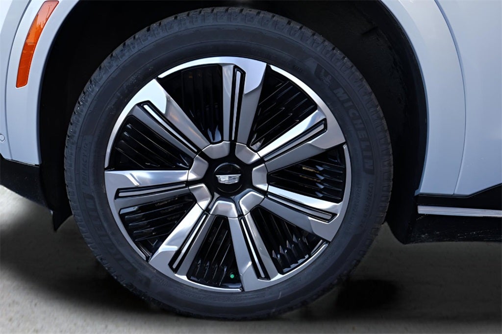 2025 Cadillac ESCALADE IQ Luxury 2