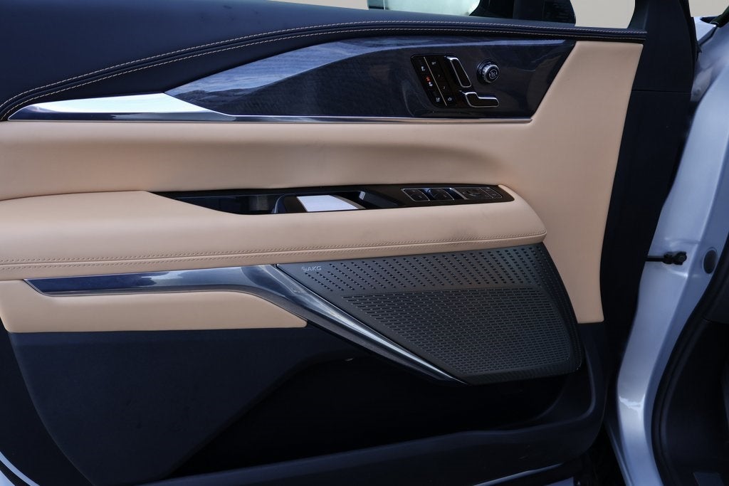 2025 Cadillac ESCALADE IQ Luxury 2