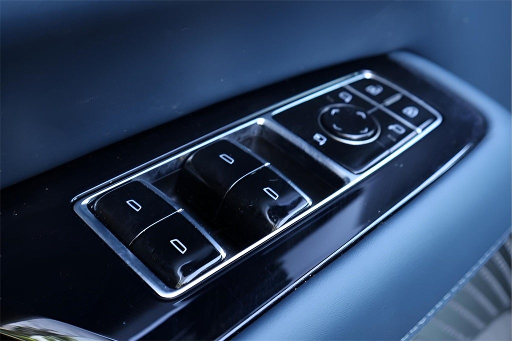 2025 Cadillac ESCALADE IQ Luxury 2