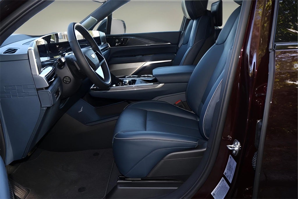 2025 Cadillac ESCALADE IQ Luxury 2