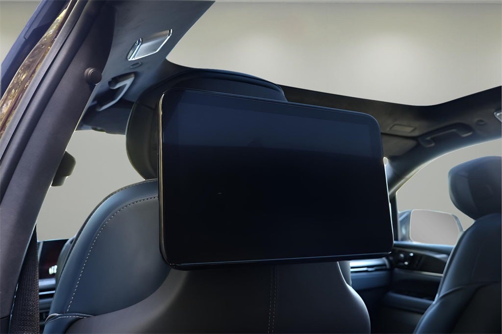 2025 Cadillac ESCALADE IQ Luxury 2